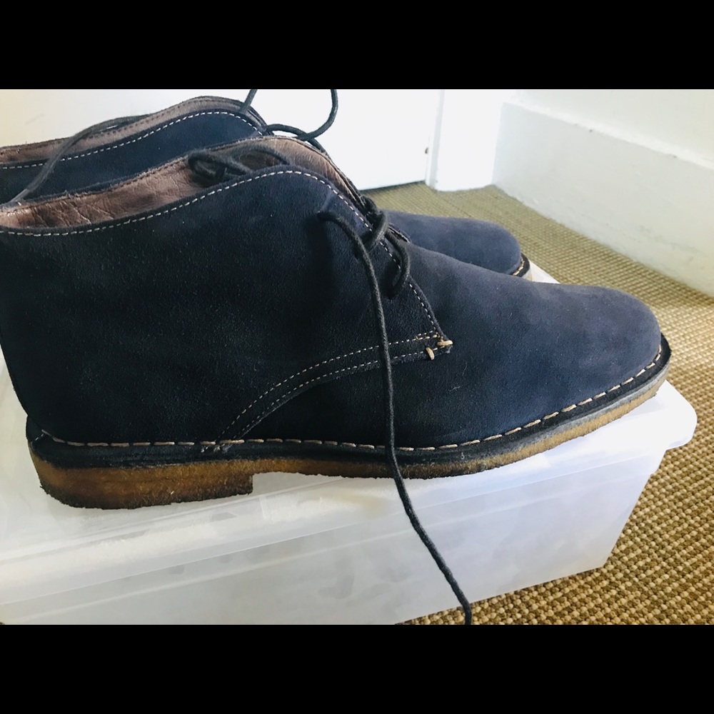 Johnston and Murphy men’s chukka boots